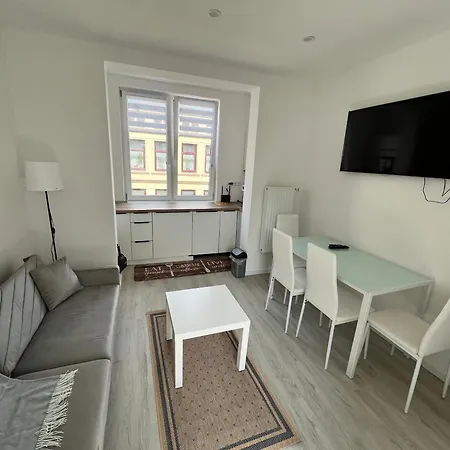 Katzensprung Zum Holstentor! *