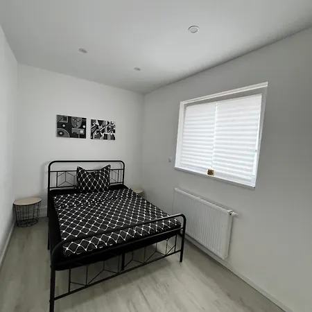 Katzensprung Zum Holstentor! *