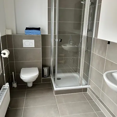 Katzensprung Zum Holstentor! *